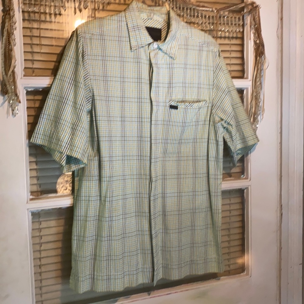 Jordon Soft Ribbed Dressy Botton M Button Up!!!